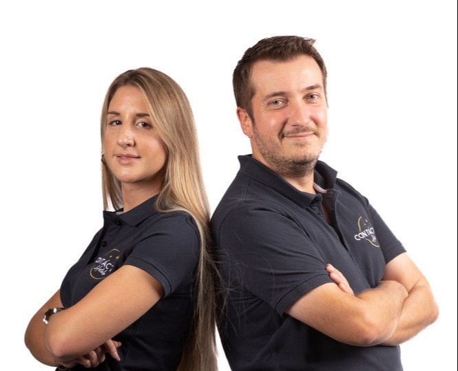 Nicolas et Anaïs vous présenteront Contact Hôtels