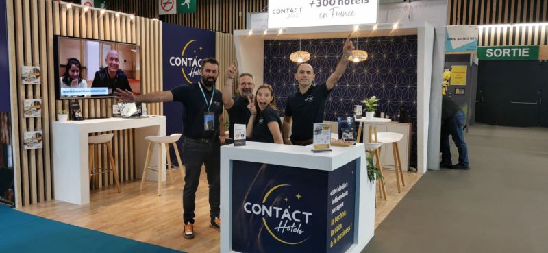 Le stand Contact Hôtels au salon EquipHotel